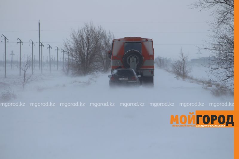 Застрявших в снежных заторах будут спасать джиперы из Актобе