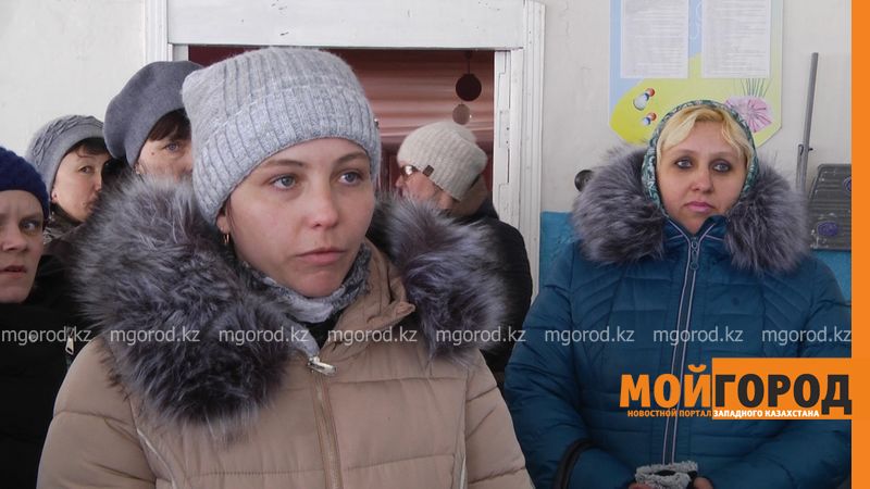 В селе ЗКО ученикам предложили сшить корпешки, чтобы не мерзнуть в школе