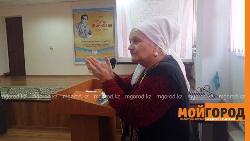 70-летняя бабушка Людмила из Актобе коллекционирует бата (ВИДЕО)