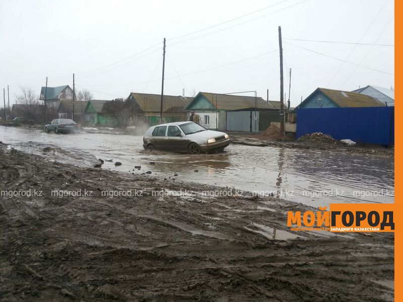 В ЗКО из-за паводка семь жилых домов отрезаны от цивилизации