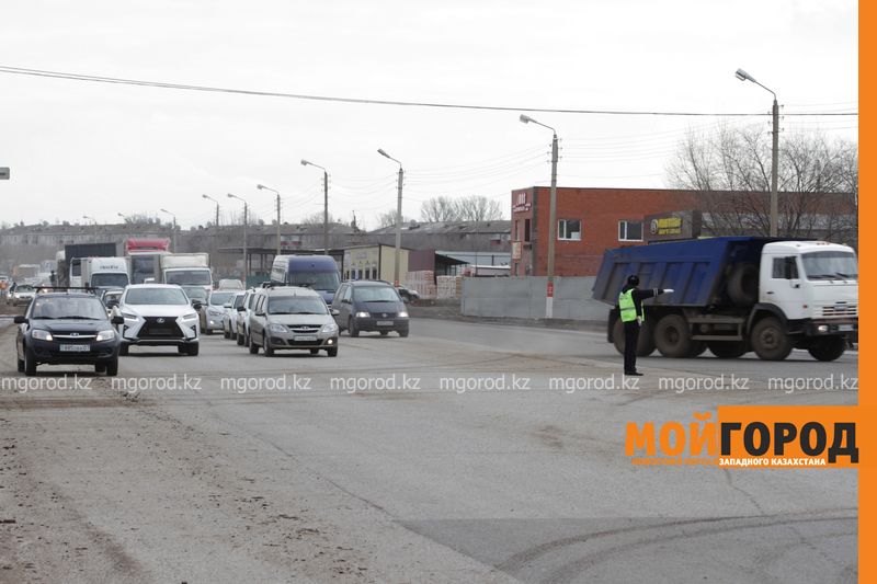 Водители Уральска не поняли жестов регулировщика во время приезда премьер-министра РК
