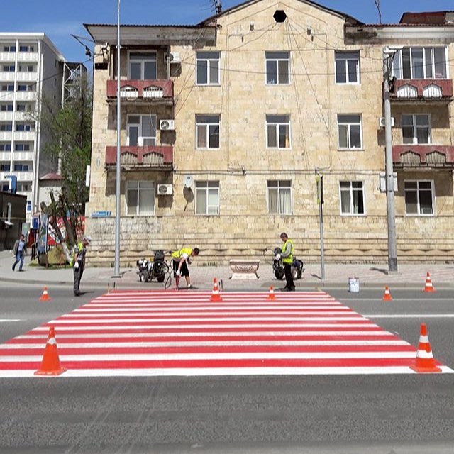 В Атырау обновили дорожную разметку