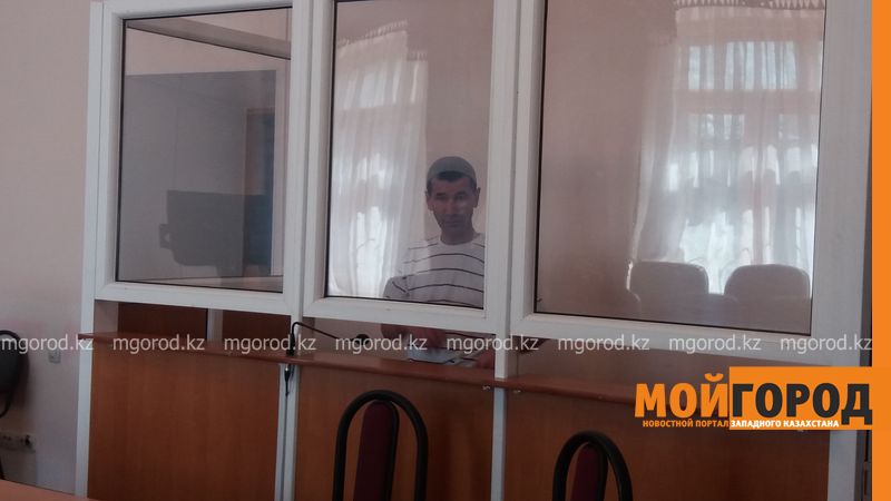 В ЗКО сельчанин зарезал своего друга после прихода в дом участкового