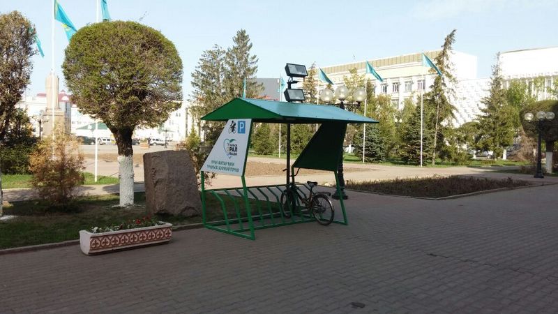 Работники акимата так и не пересели на велосипеды