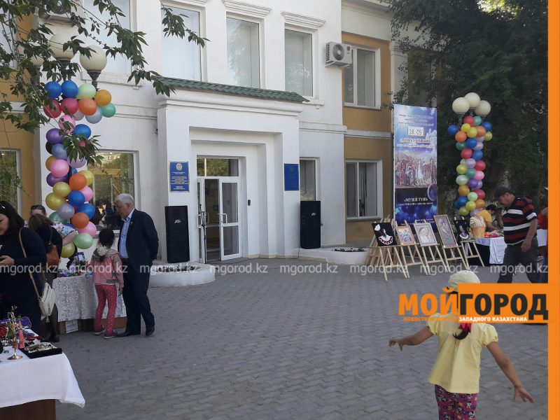 В Атырау из-за «Ночи в музее» временно перекрыли дорогу