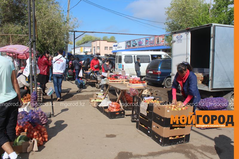 В Уральске продолжают бороться со стихийной торговлей