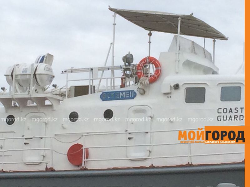 В Уральске отремонтированный катер спустили на воду