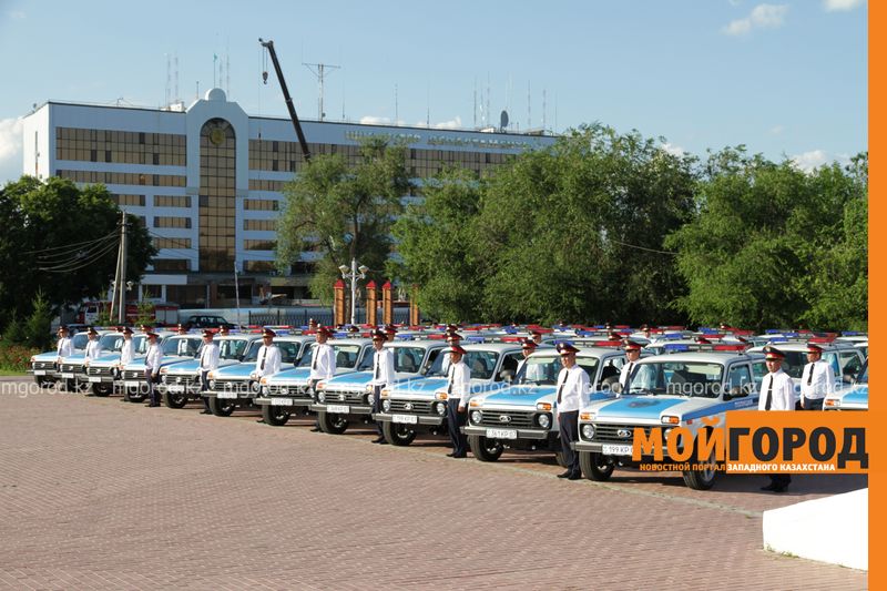 Ключи от 50 новых машин вручили полицейским в Уральске