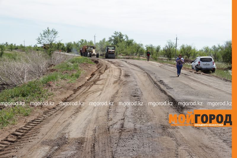 Аким ЗКО поручил ускорить выполнение ремонтных дорог республиканского значения