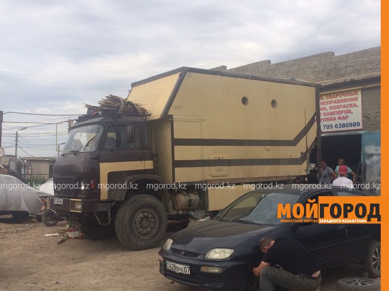 Уральцы отремонтируют автомобиль попавшим в ДТП Французам