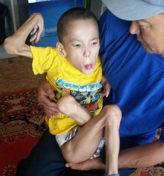 Больной ДЦП мальчик из Актобе мечтает встретиться с Кайратом Нуртасом