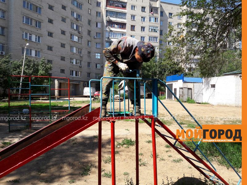 В Уральске отремонтируют 280 детских площадок