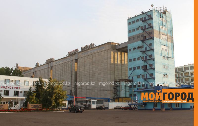 Альпинист, упавший в шахту лифта Уральского хлебокомбината, намерен взыскать с работодателя моральный ущерб