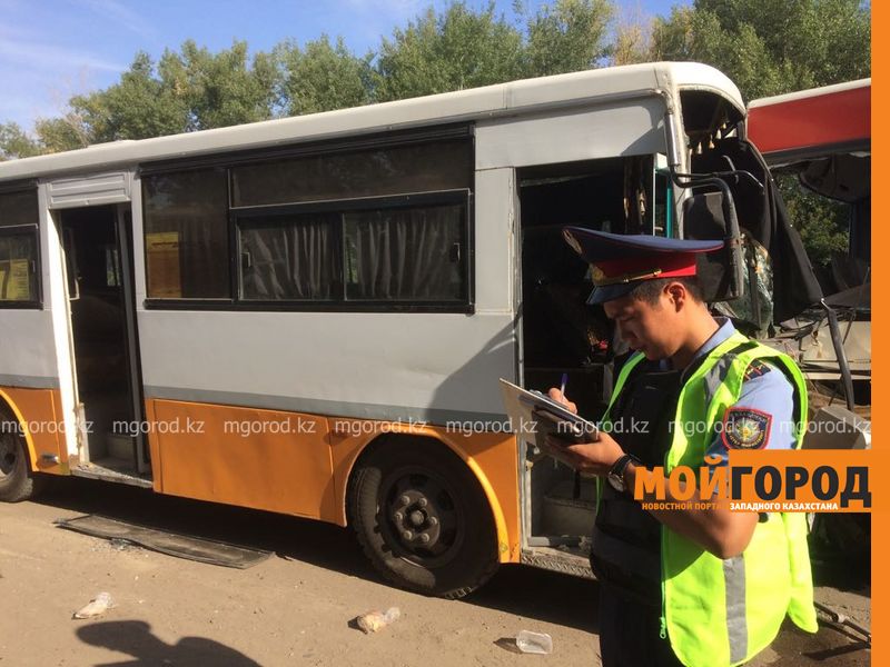58 человек поступили в больницу с места ДТП с пассажирскими автобусами