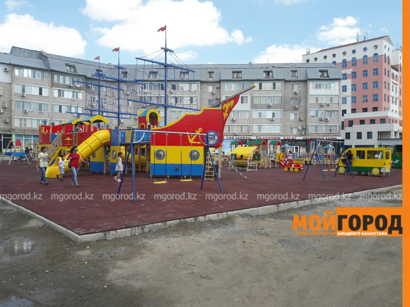В центре Атырау вырос новый детский городок