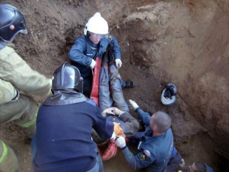 В Атырауской области в траншее погиб рабочий