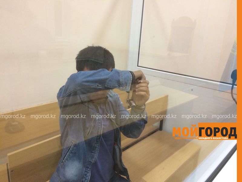 Суд арестовал подозреваемого в жестоком убийстве ребенка и двух женщин в Уральске
