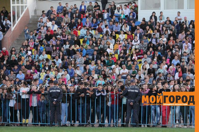В честь Дня города в Уральске выступили Ерке Есмахан и Сон Паскаль