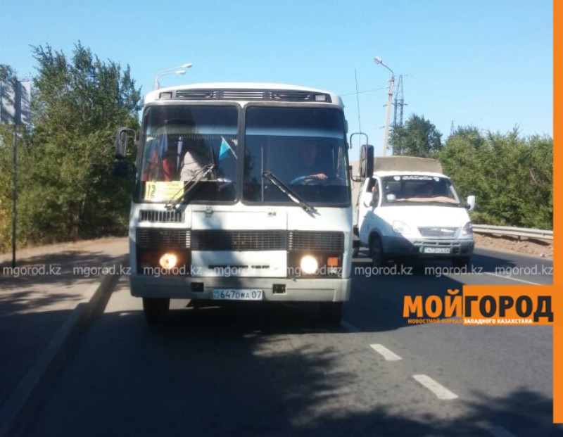 Кондуктор, не выпустившая школьника из автобуса в Уральске, извинилась перед родителями