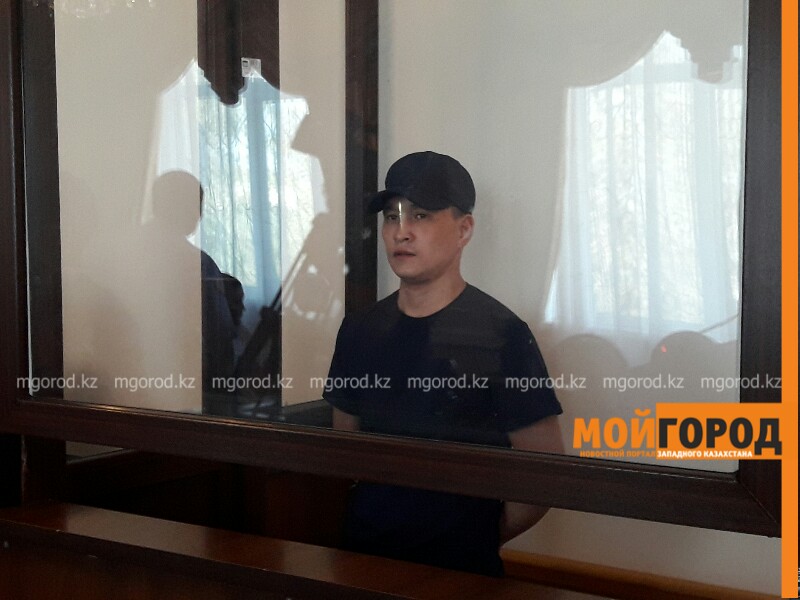 В Атырау начался суд над обвиняемым в педофилии (видео)