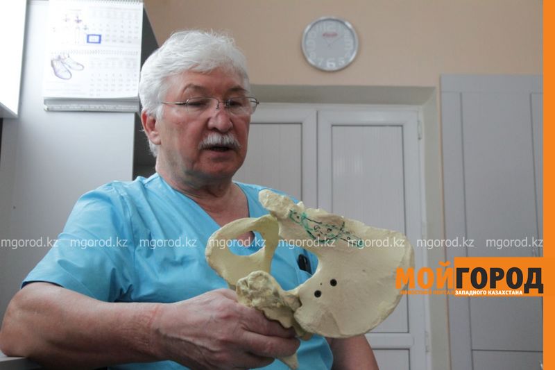 Профессор из США прооперировал пострадавшего в ДТП актюбинца