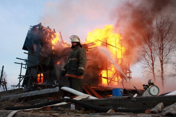 В Атырауской области при пожаре сгорел мужчина