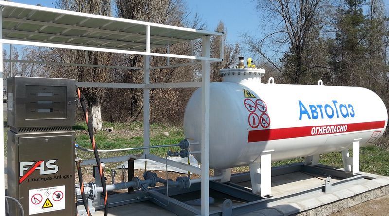 В Актобе бизнесмен протаранил газовую заправку, чтобы взорвать себя