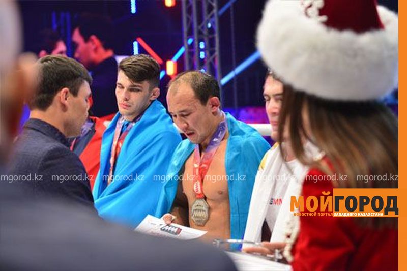 Серебряную медаль на чемпионате мира по ММА завоевал спортсмен из ЗКО