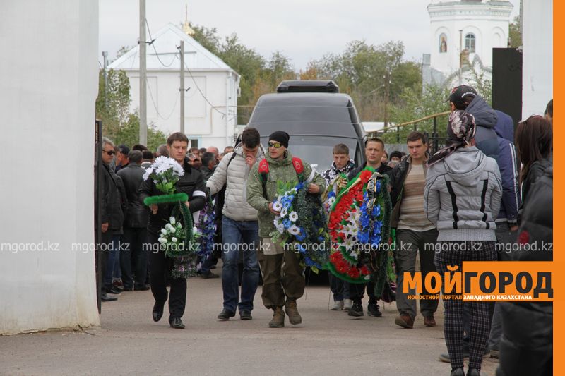 В Уральске попрощались с пилотом, погибшим в авиакатастрофе под Алматы