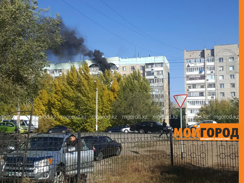 Пожар тушили тазиками и ведрами - житель многоэтажки Уральска