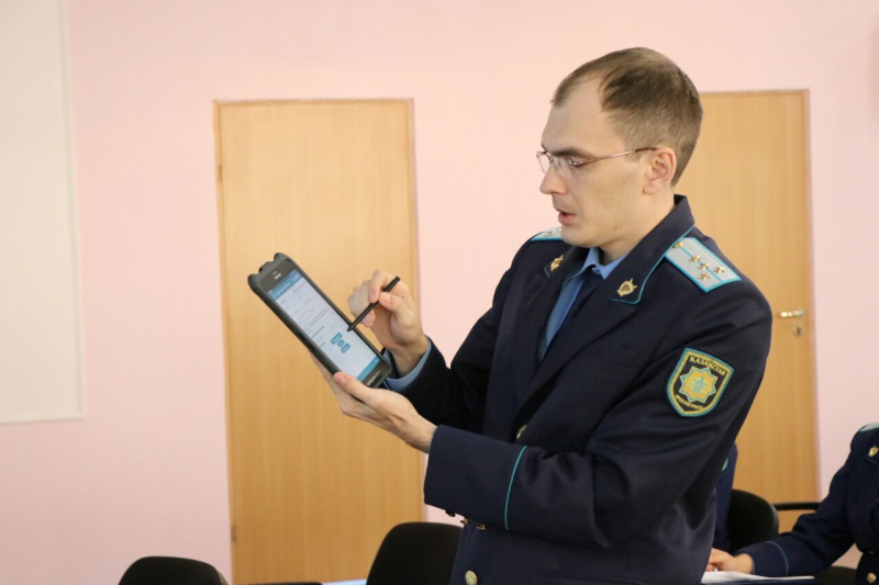 В Атырау штрафы будут оформлять при помощи планшета