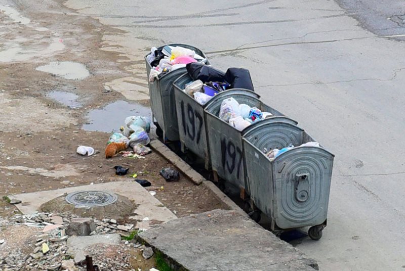 Новорожденного ребенка нашли в мусорном баке в Атырау