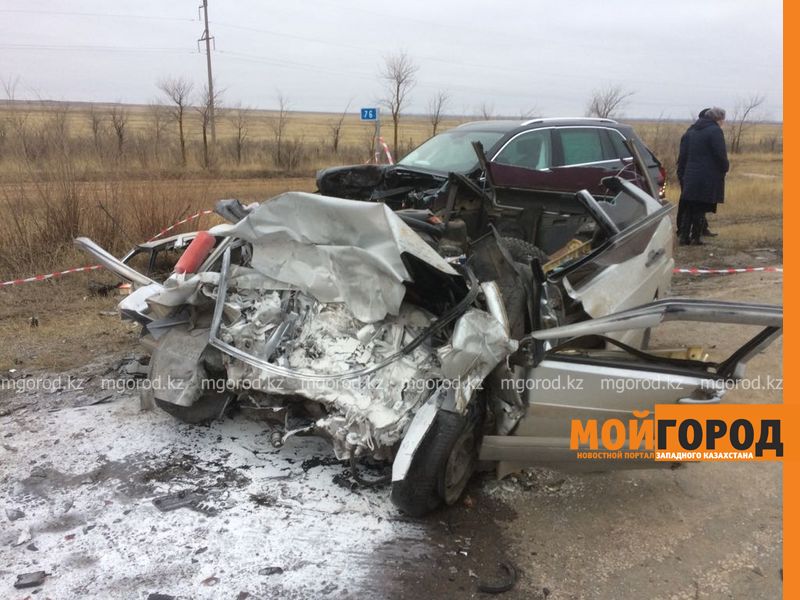 4 человека погибли при лобовом столкновении двух автомашин в ЗКО