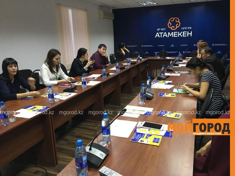 Уральским предпринимателям помогут продавать товары на международных рынках