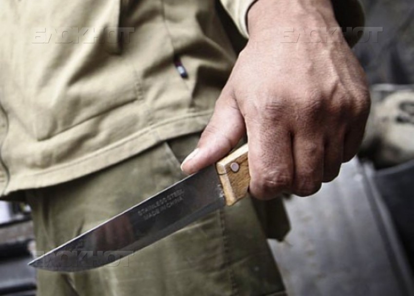 В Атырау сторож пытался зарезать своего сменщика