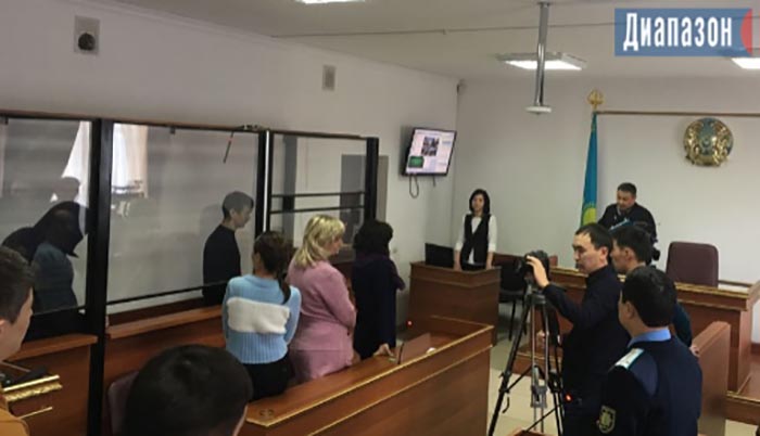 ​В Актобе сотрудников ДКНБ осудили за вымогательство