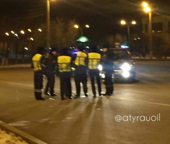 Попытку суицида на мосту в Атырау полицейские не подтвердили