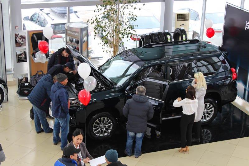 Обновленный внедорожник Toyota Land Cruiser Prado представили в Уральске