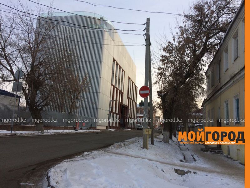 Уральских водителей возмутило изменение движения по улице Карева