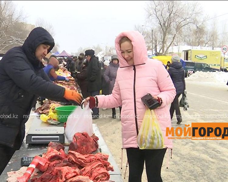 В Уральске прошла предновогодняя ярмарка