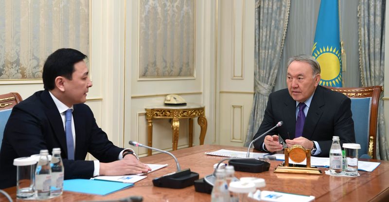 Аким ЗКО рассказал об экономической ситуации в регионе президенту РК