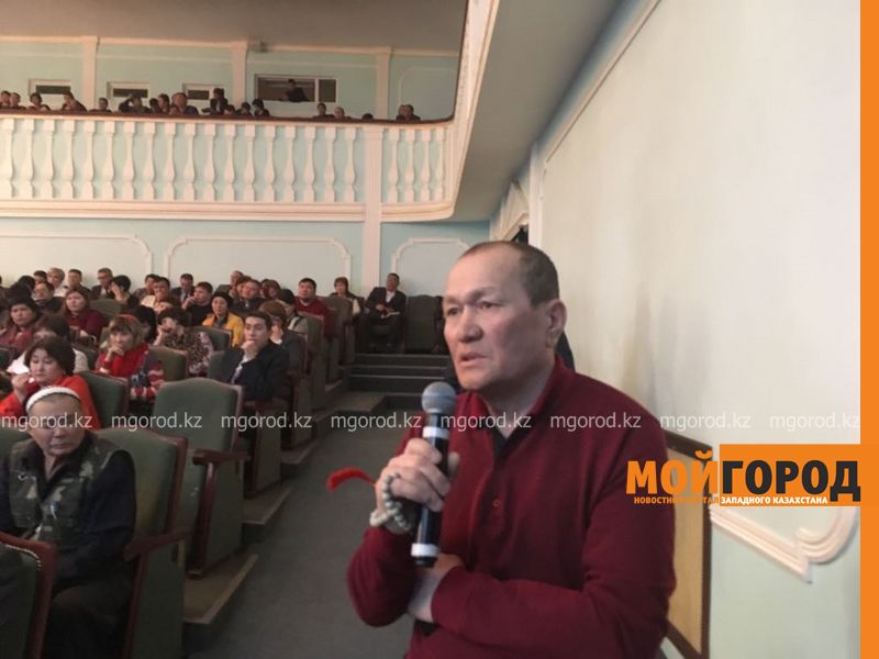 В домах, торжественно сданных 1 декабря в Актобе, до сих пор нет газа, света и воды (фото, видео)