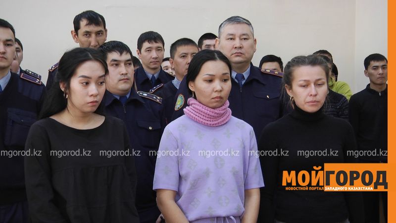 Штраф на реальный срок заменили трем сотрудницам полиции