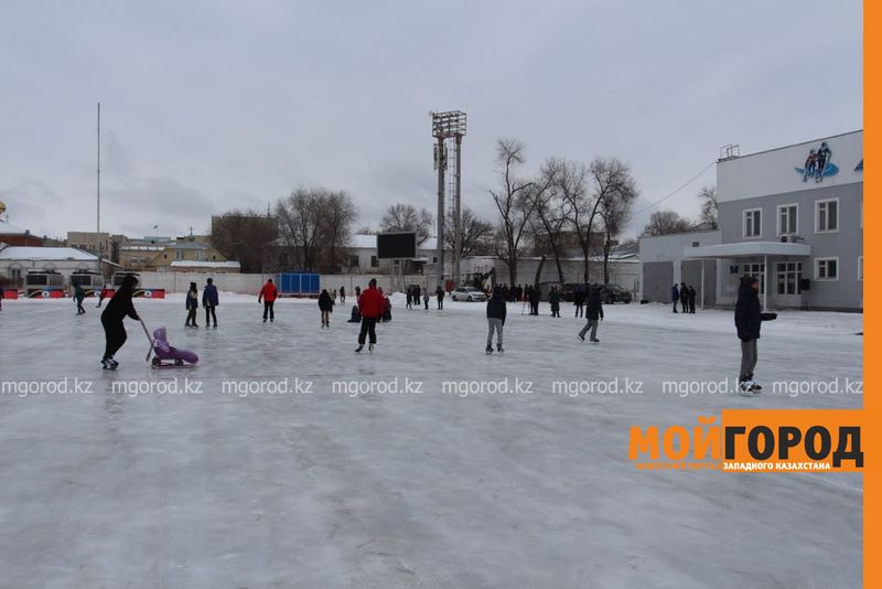 В Зачаганске открылся бесплатный каток