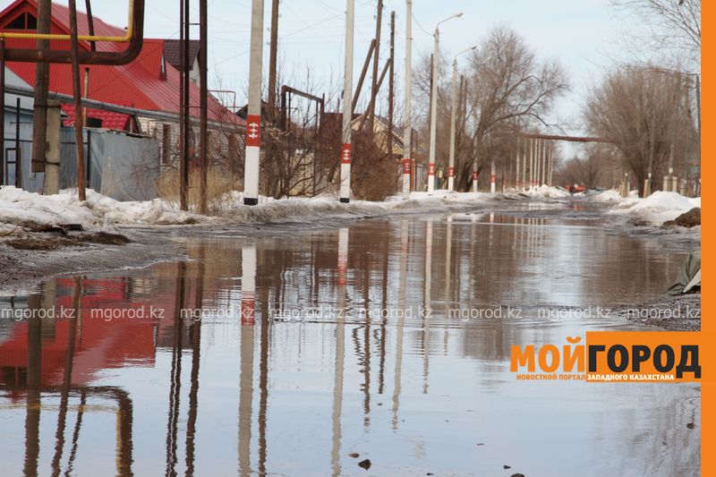 Микрорайоны Уральска топит талой водой