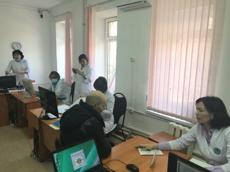 Водители Атырау могут получать медсправки с наркологии и психдиспансера в одном месте