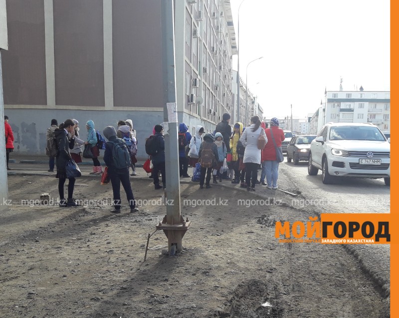 В Атырау 20 дополнительных автобусов вышли