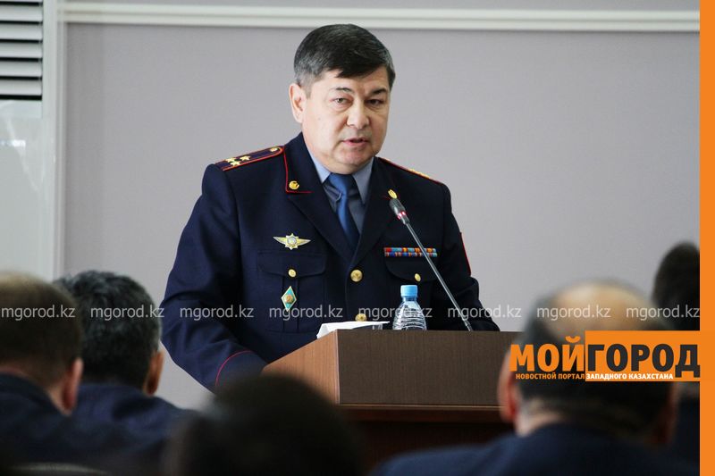Перевести сержантов в офицерский состав и обеспечить полицейских жильем предложили в ЗКО