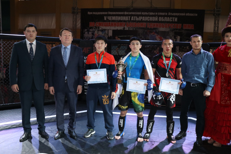 14 атырауских бойцов прошли отбор на республиканский чемпионат по ММА