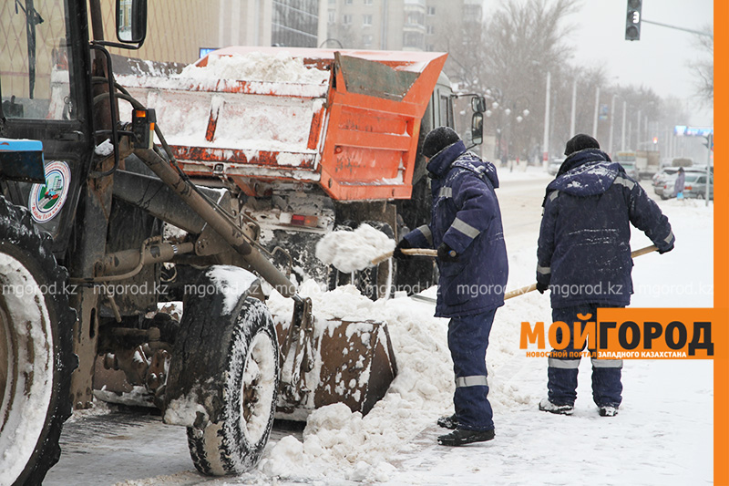 1290 кубометров снега вывезено из Уральска